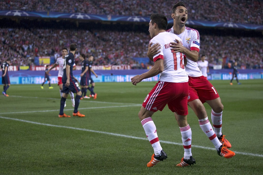 Nicolas Gaitan und Jonas beim 2:1 Erfolg bei Atletico Madrid (Bild: Gonzalo Arroyo Moreno / Getty Images)