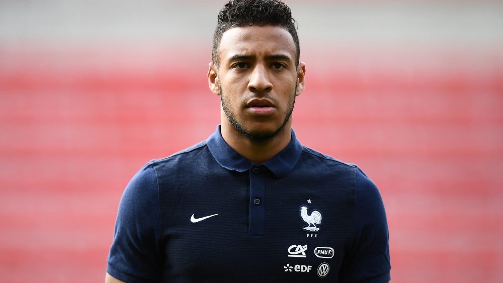 France's midfielder Corentin Tolisso is pictured ahead of the friendly football match France vs Paraguay on June 2, 2017 at the Roazhon Park stadium in Rennes. / AFP PHOTO / FRANCK FIFE