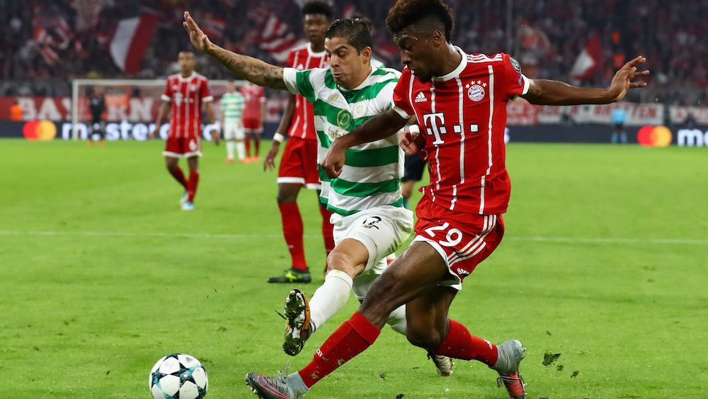 MUNICH, GERMANY - OCTOBER 18: Patrick Roberts of Celtic and Kingsley Coman of Bayern Muenchen battle for possession during the UEFA Champions League group B match between Bayern Muenchen and Celtic FC at Allianz Arena on October 18, 2017 in Munich, Germany. (Photo by Alexander Hassenstein/Bongarts/Getty Images)
