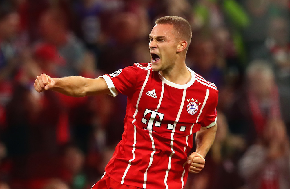 MUNICH, GERMANY - OCTOBER 18: Joshua Kimmich of Bayern Muenchen celebrates scoring his sides second goal during the UEFA Champions League group B match between Bayern Muenchen and Celtic FC at Allianz Arena on October 18, 2017 in Munich, Germany. (Foto: Alexander Hassenstein / Bongarts / Getty Images)