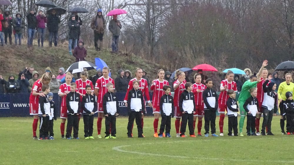DFB-Pokal-Viertelfinale: 1. FC Saarbrücken - FC Bayern München Frauen 0:15