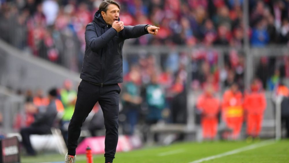 MUNICH, GERMANY - OCTOBER 05: Head coach Niko Kovac of Bayern Munich gives his team instructions during the Bundesliga match between FC Bayern Muenchen and TSG 1899 Hoffenheim at Allianz Arena on October 05, 2019 in Munich, Germany. (Photo by Sebastian Widmann/Bongarts/Getty Images)