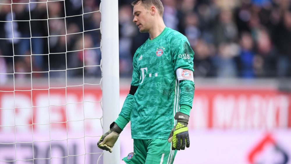 FRANKFURT AM MAIN, GERMANY - NOVEMBER 02: Manuel Neuer of FC Bayern Munich reacts after Eintracht Frankfurt's second goal during the Bundesliga match between Eintracht Frankfurt and FC Bayern Muenchen at Commerzbank-Arena on November 02, 2019 in Frankfurt am Main, Germany. (Photo by Alex Grimm/Bongarts/Getty Images)