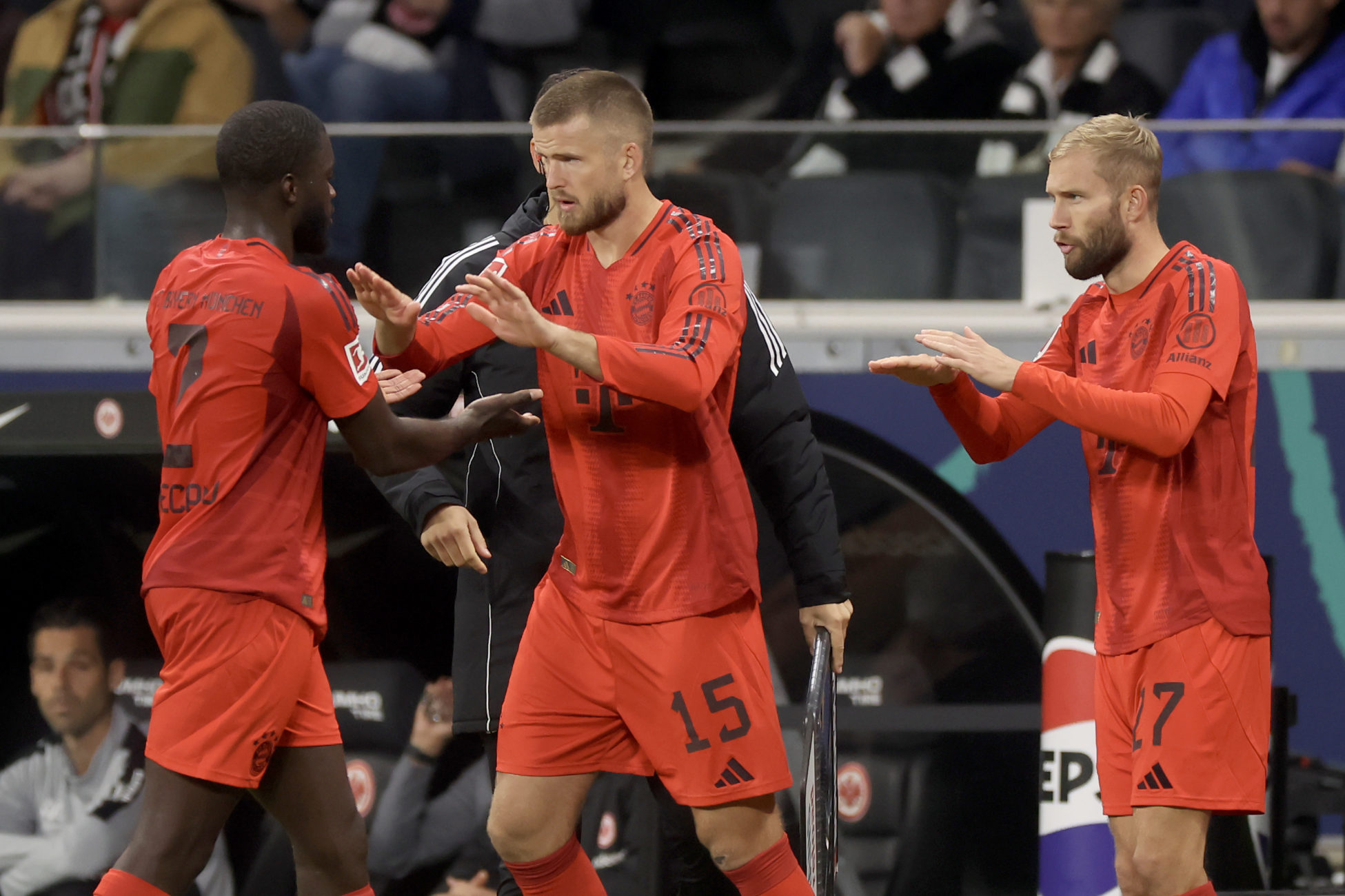 Dayot Upamecano fällt gegen Stuttgart vielleicht aus. Wer soll ihn beim FC Bayern ersetzen?