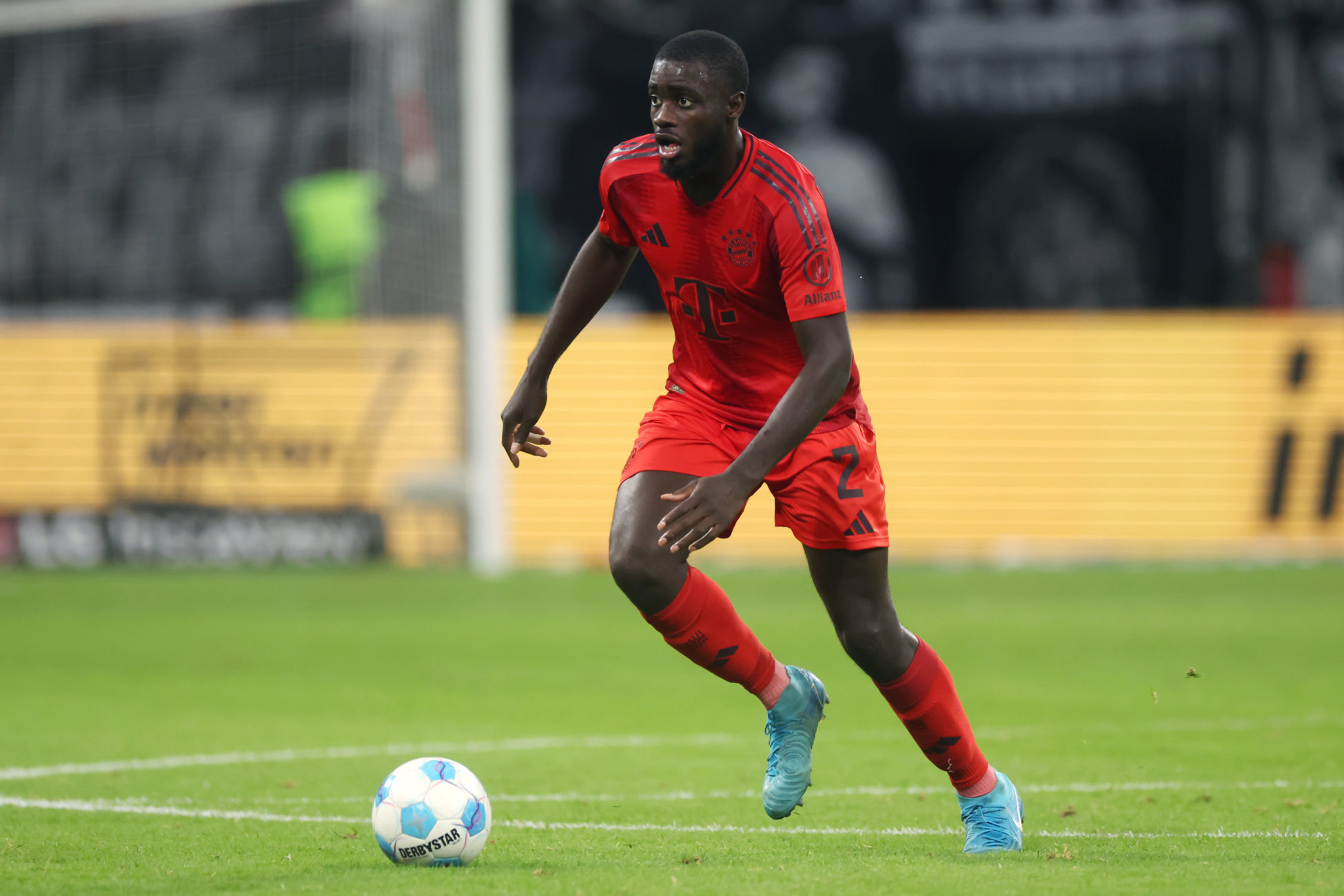 Dayot Upamecano wird beim FC Bayern München seit jeher kritisch gesehen.