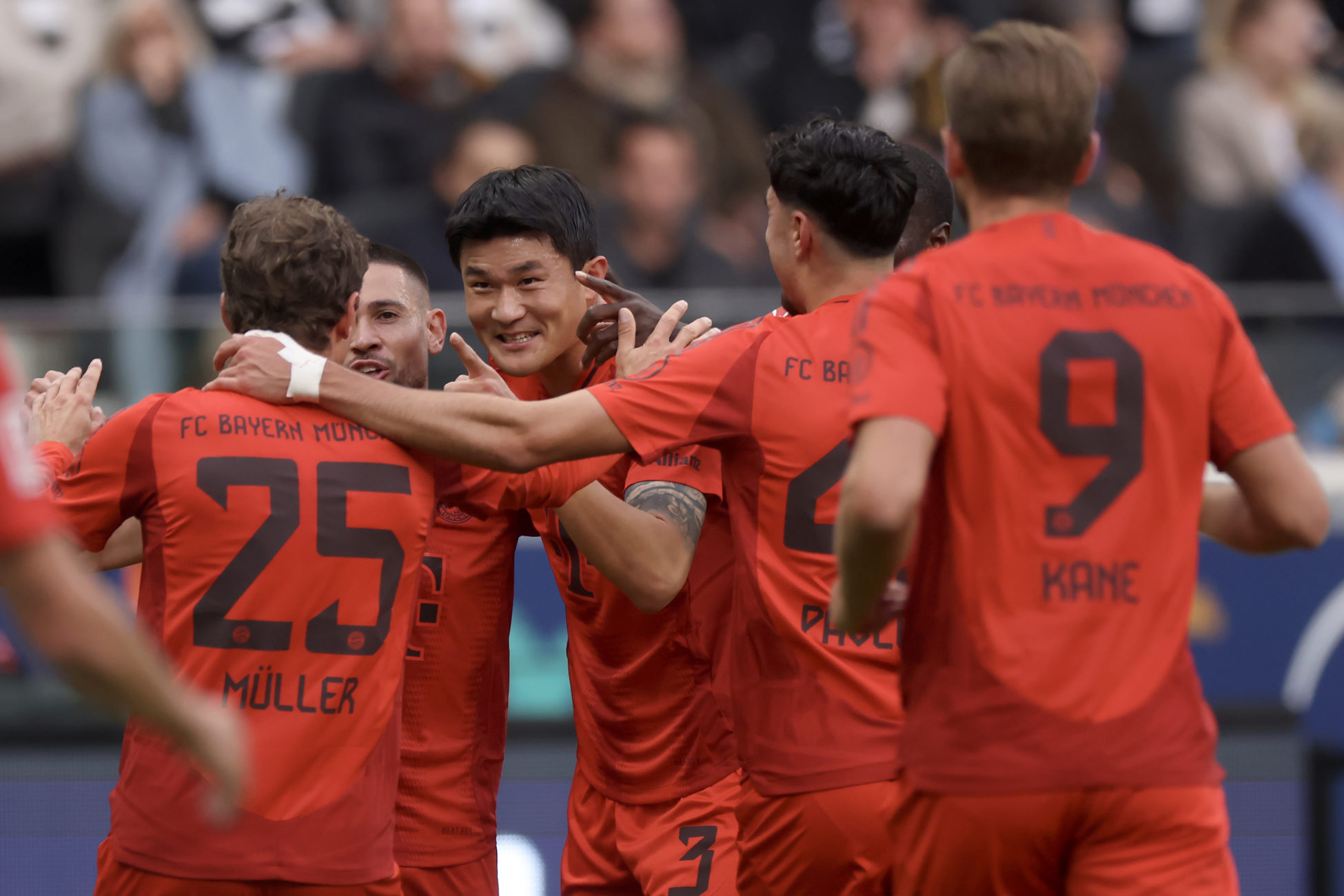 FC Bayern gewinnt in Frankfurt