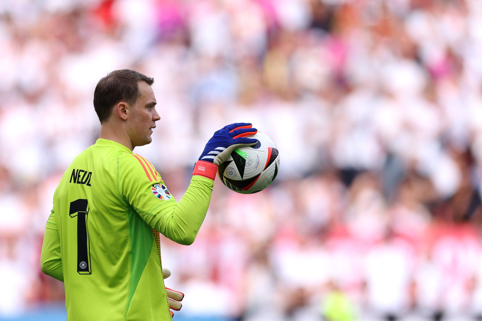 Manuel Neuer gerät beim FC Bayern München immer mehr in die Kritik