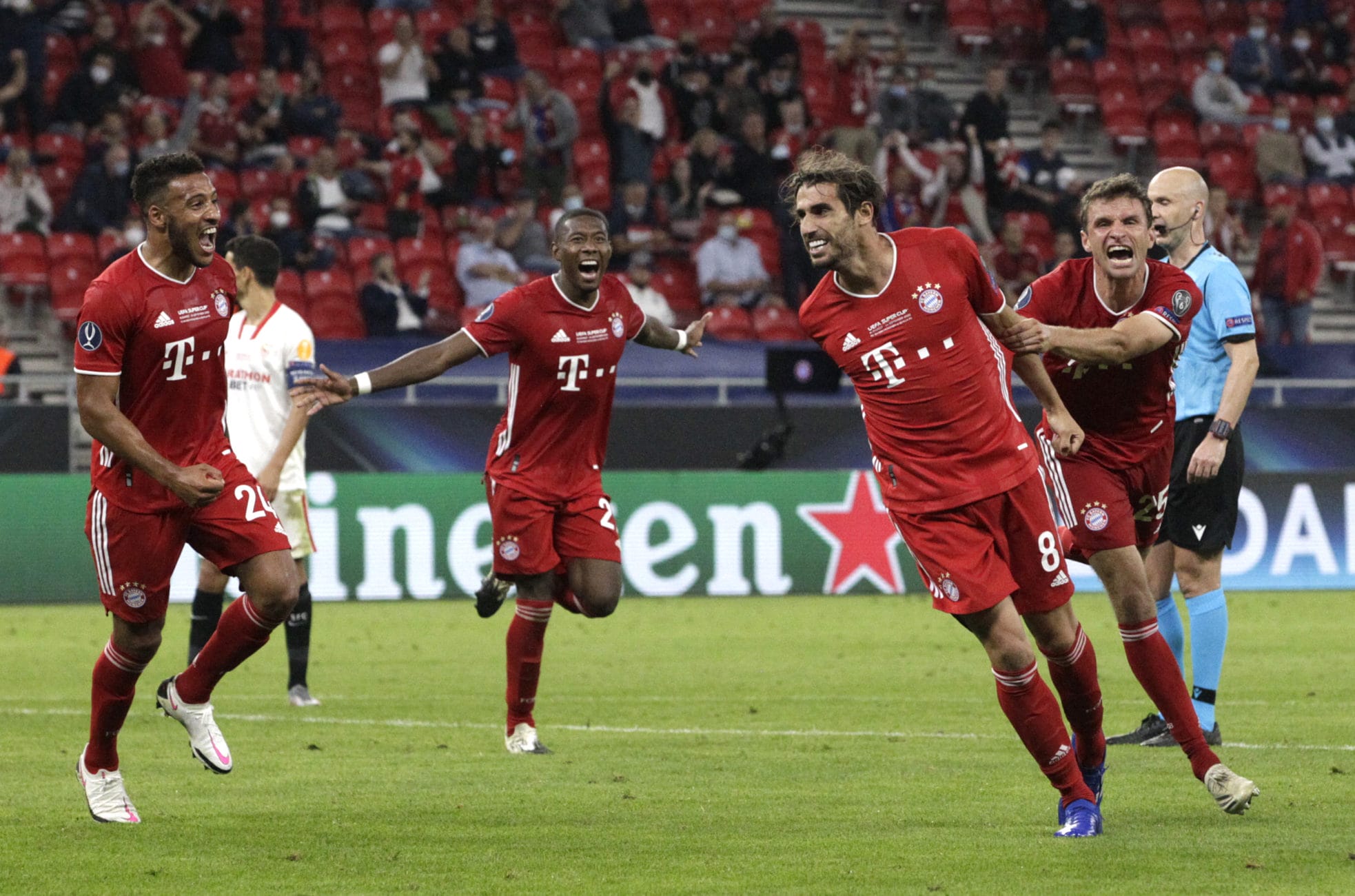 Javi Martinez, Thomas Müller, David Alaba, Corentin Tolisso (FC Bayern)