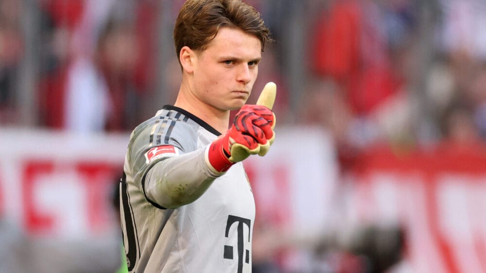 Jonas Urbig (FC Bayern)