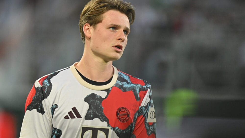 Jonas Urbig (FC Bayern)