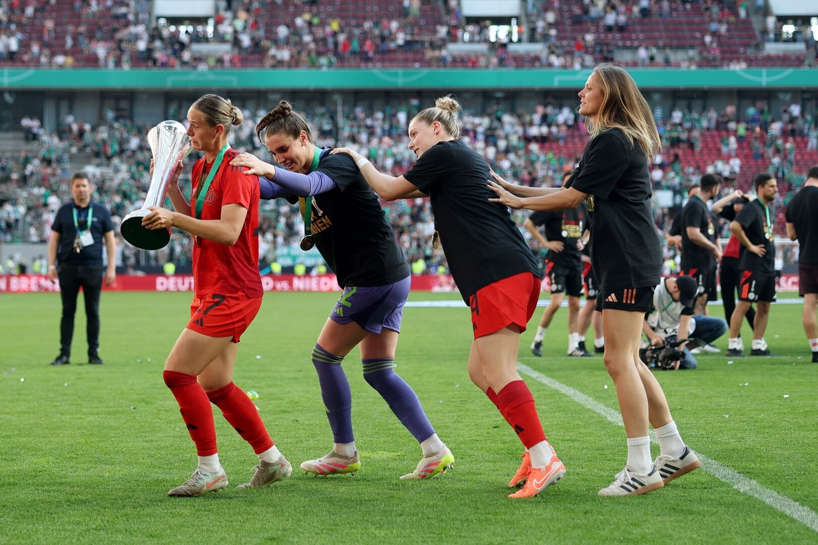 Die FC Bayern Frauen nehmen an der World Sevens Football-Turnierpremiere teil