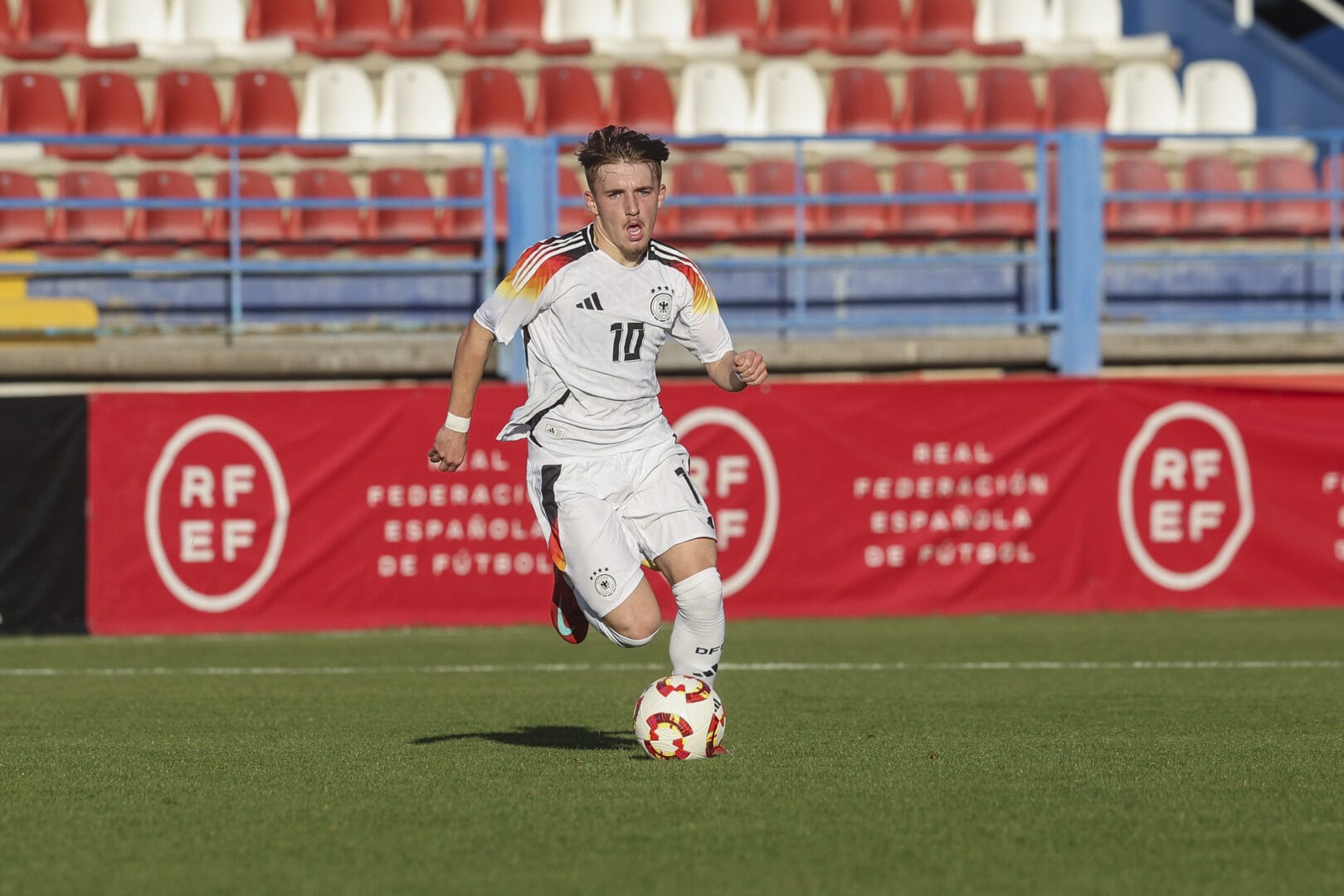Lennart Karl FC Bayern U19