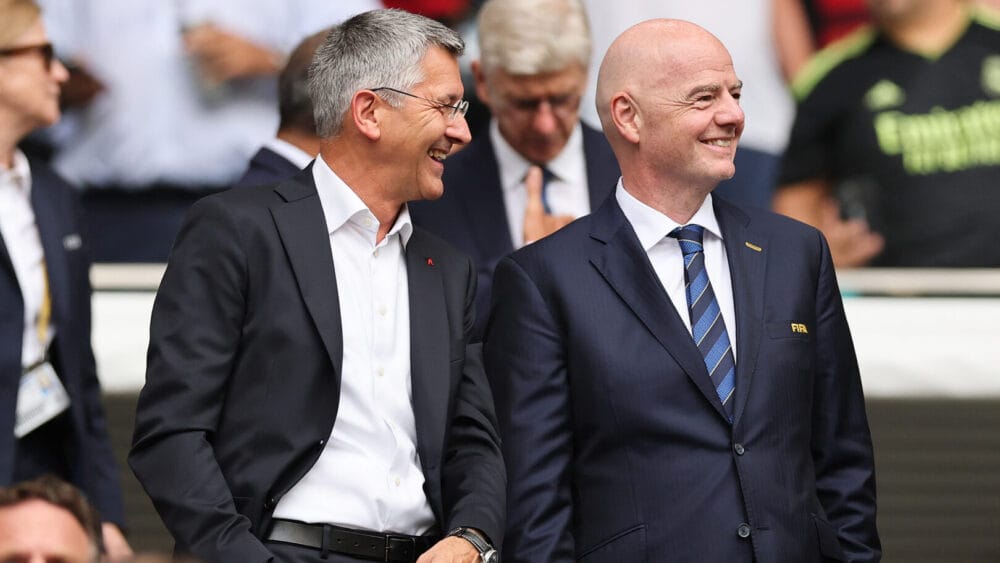 Herbert Hainer (FC Bayern) und Gianni Infantino (FIFA) bei der Klub-WM in den USA
