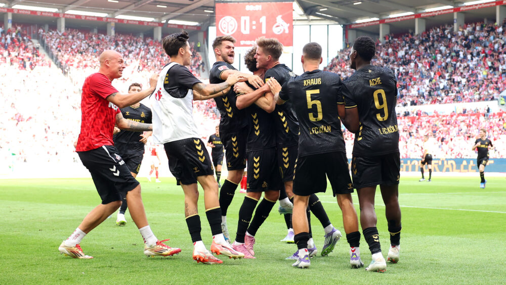 Der 1. FC Köln jubelt im Spiel gegen den FSV Mainz 05 über ein Tor. Als nächstes treffen sie auf den FC Bayern.