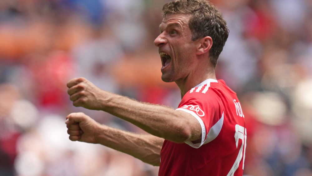Thomas Müller jubelt im Trikot des FC Bayern. Bald spielt er in der MLS.