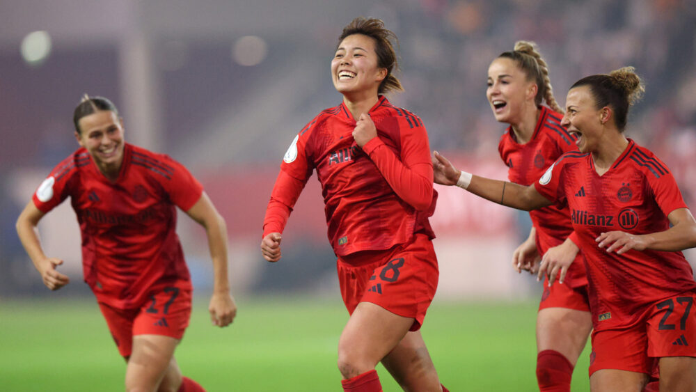 FC Bayern Frauen und Momoko Tanikawa gegen Frankfurt im Pokal