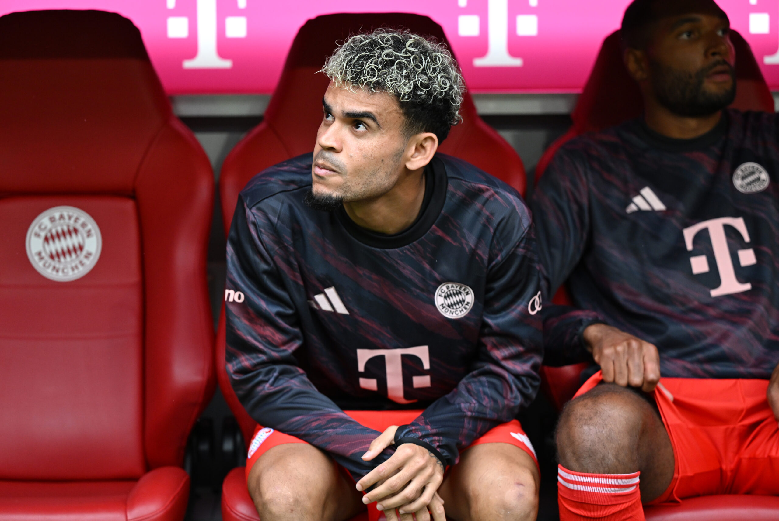 Luis Díaz mit seinem Debüt für den FC Bayern. Erstmal saß er aber auf der Bank.