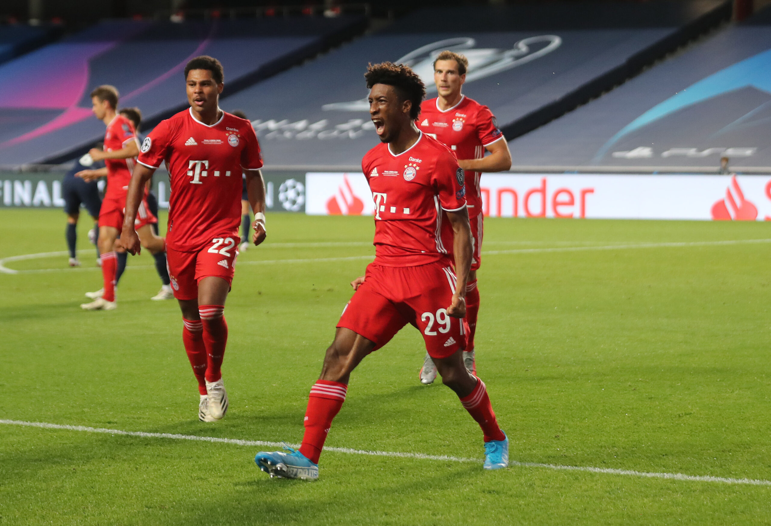 Kingsley Coman jubelt über sein Siegtor für den FC Bayern im Champions-League-Finale 2020.