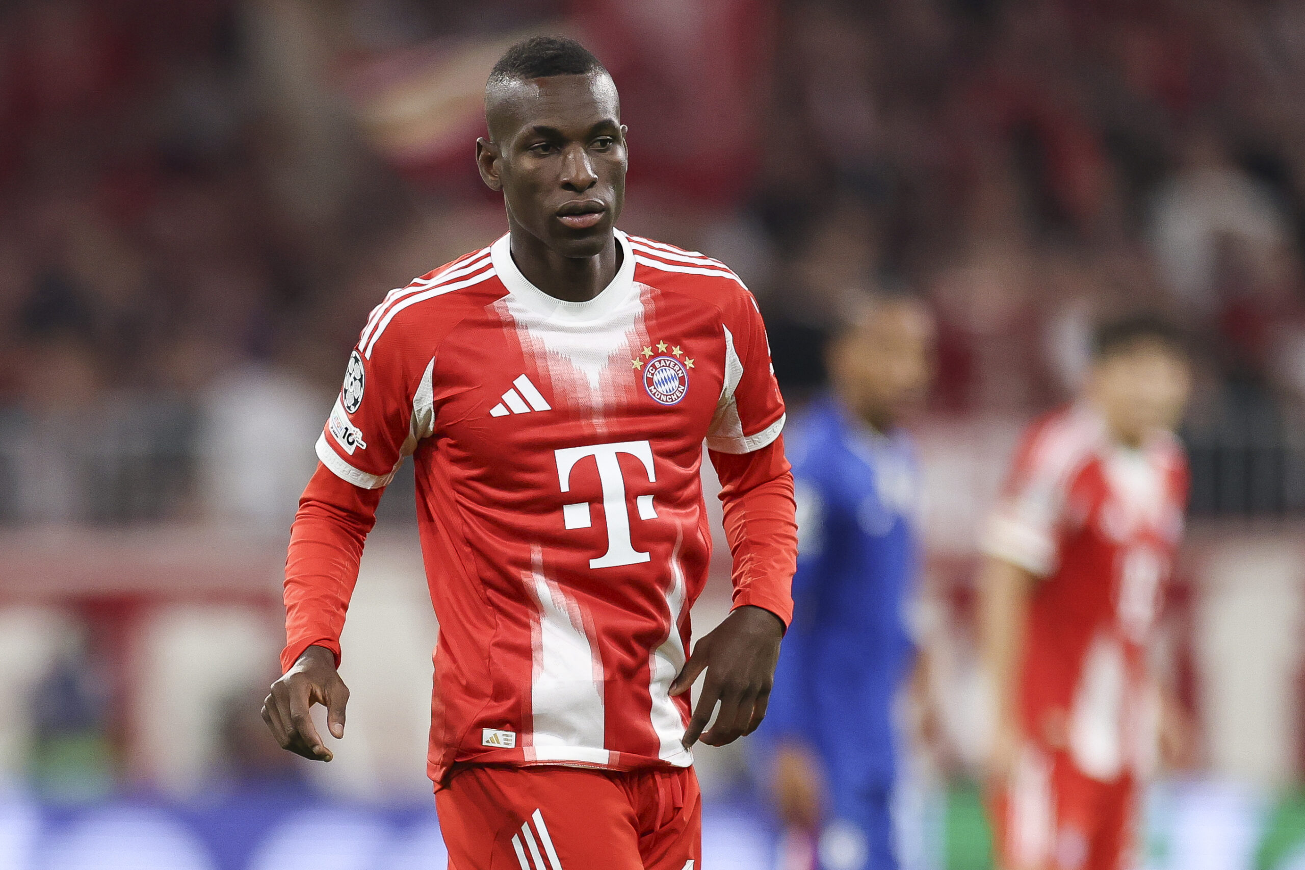 Nicolas Jackson im Trikot des FC Bayern München.