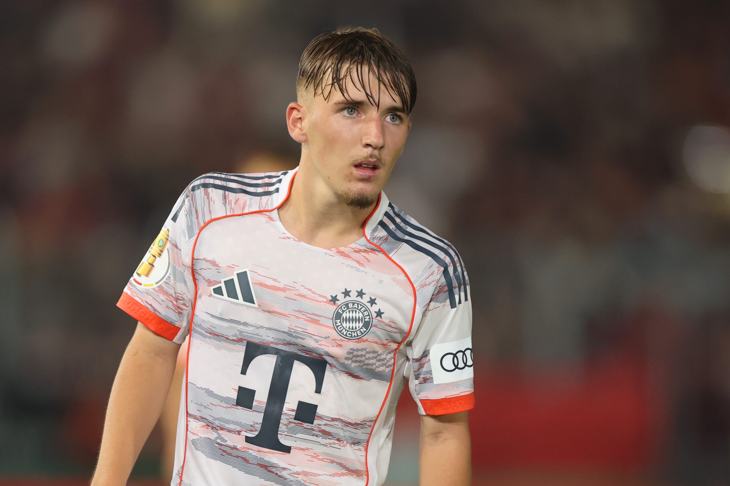 Lennart Karl im Trikot des FC Bayern