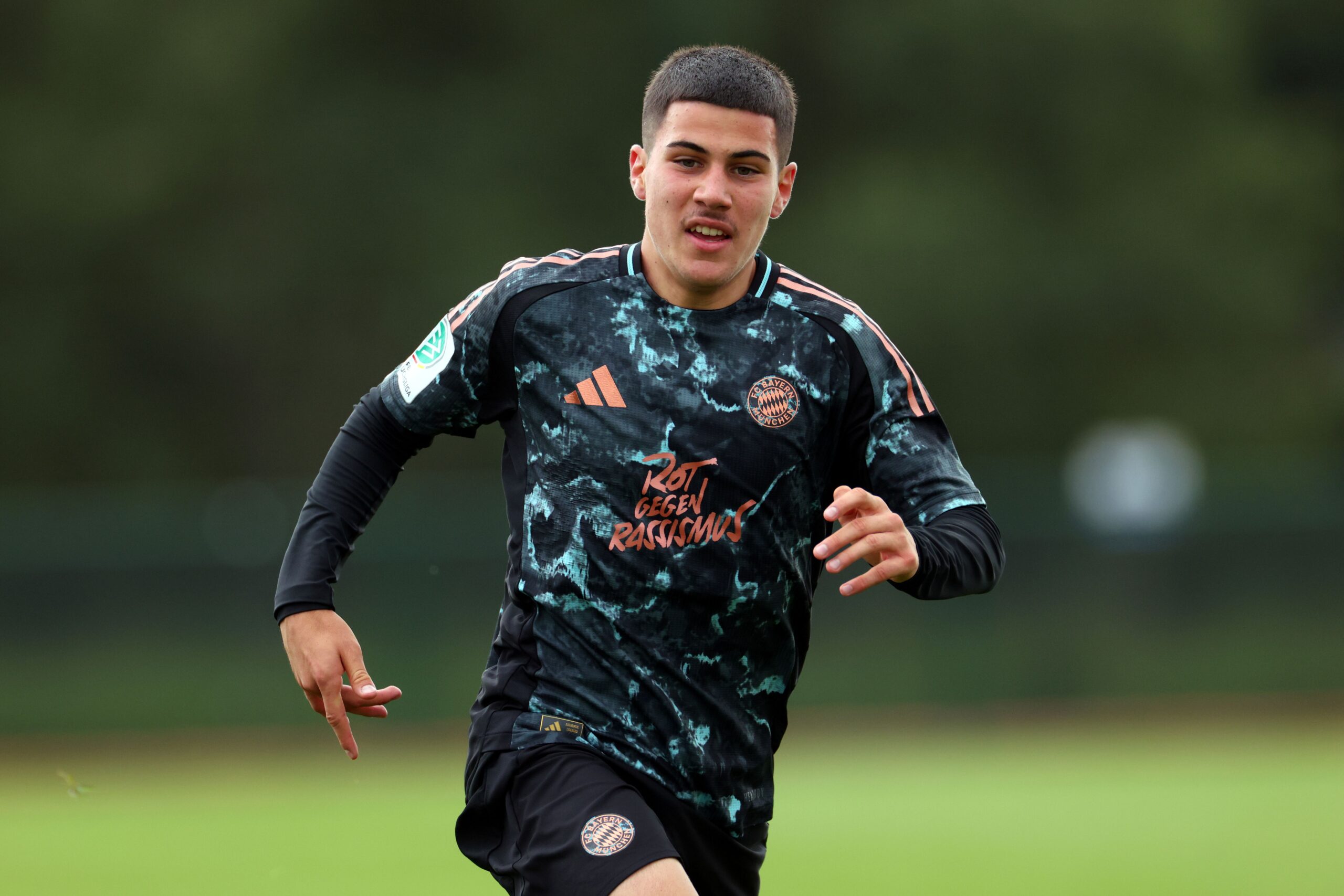 Felipe Chávez im Trikot des FC Bayern in der UEFA Youth League