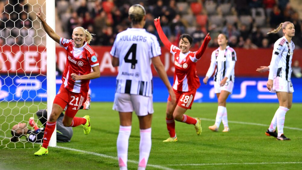 Pernille Harder (FC Bayern) feiert ihren ersten Saisontreffer.