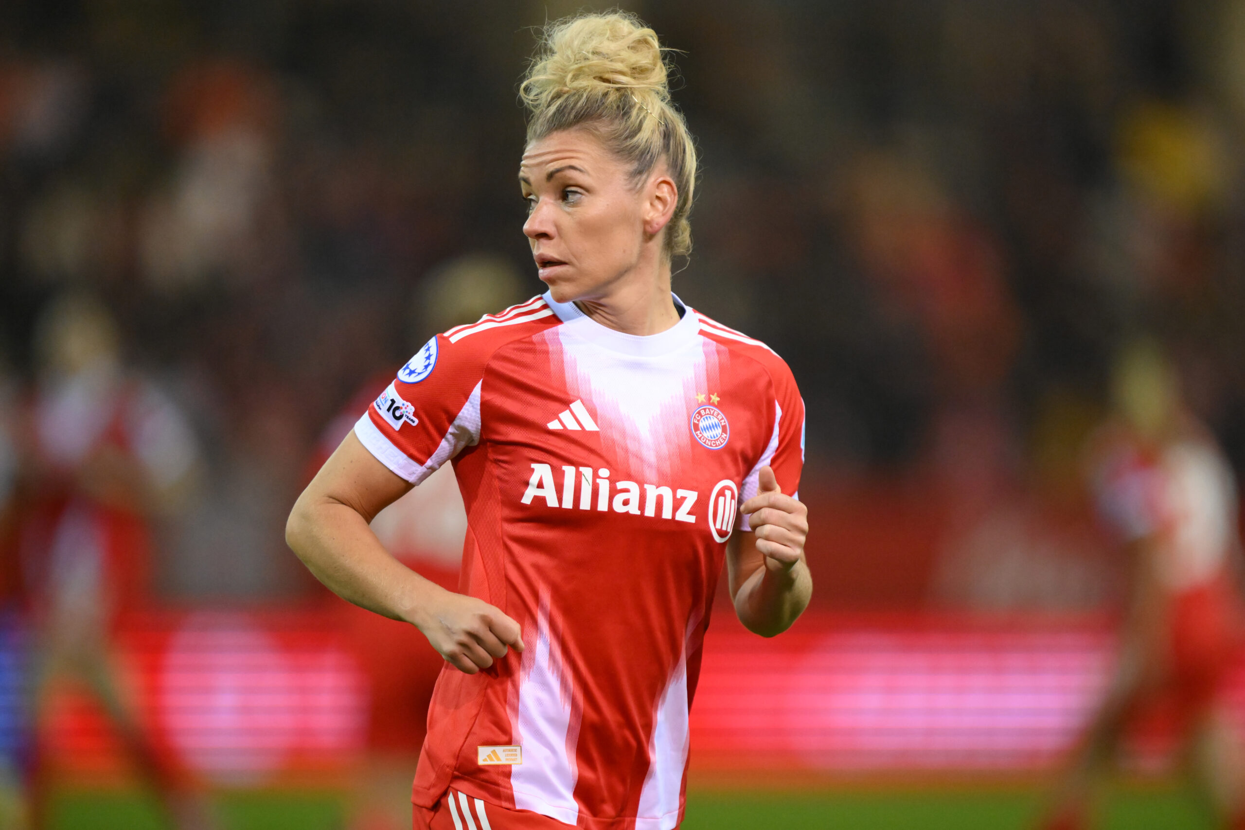 Linda Dallmann im Trikot der FC Bayern Frauen