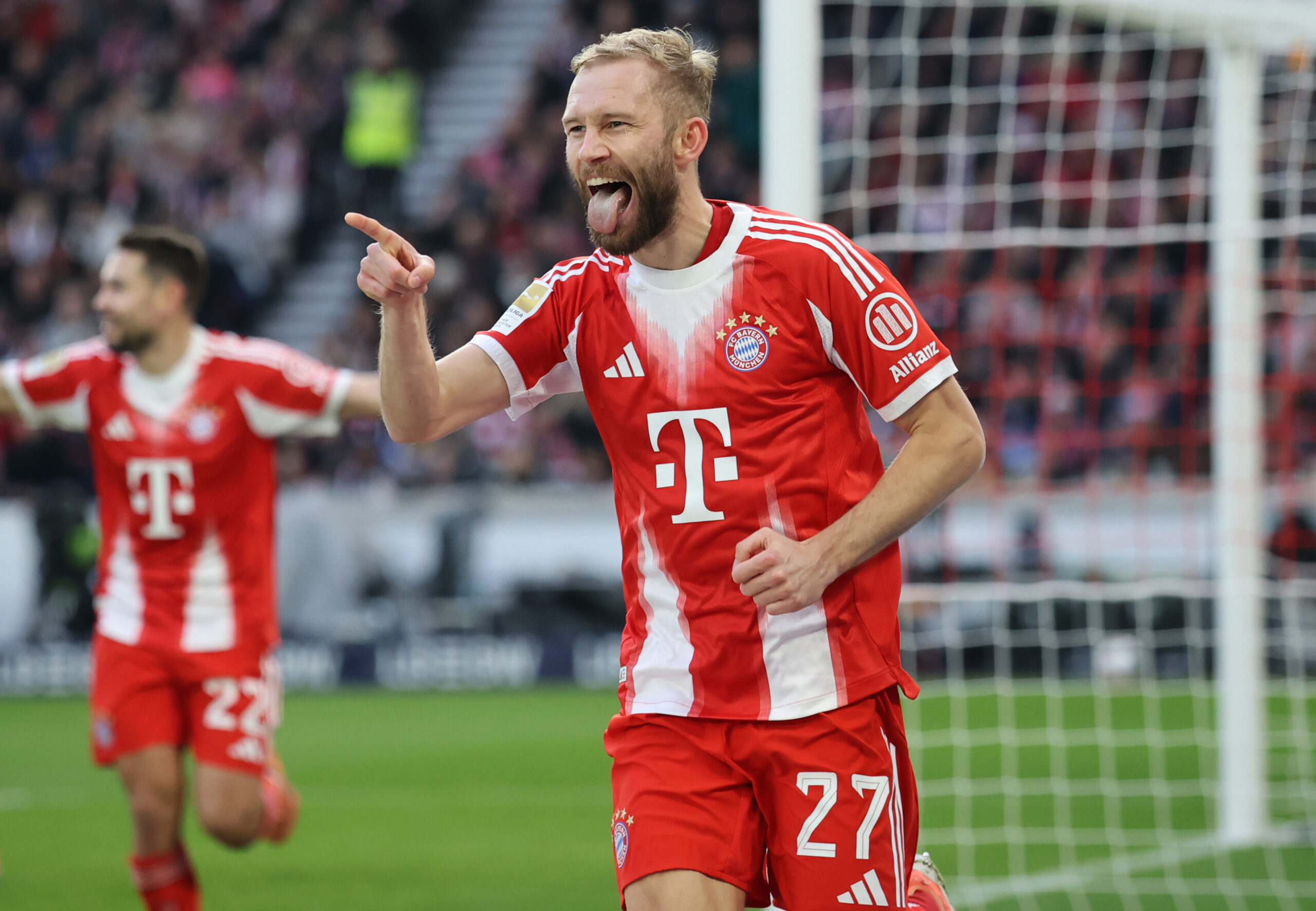 Konrad Laimer jubelt für den FC Bayern