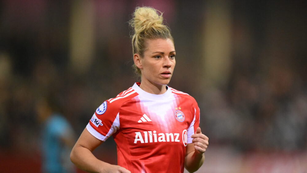 Linda Dallmann im Trikot des FC Bayern