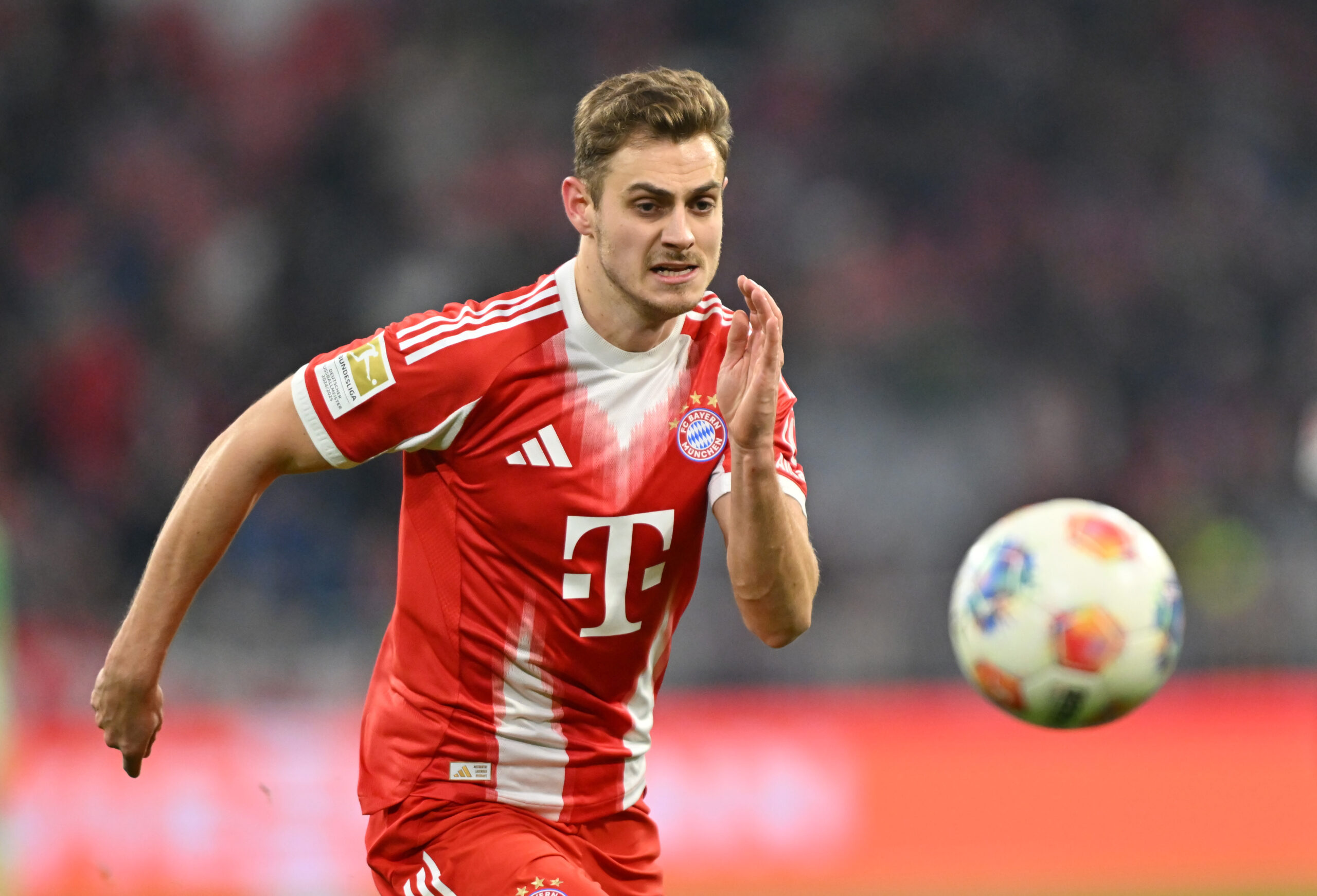 Josip Stanišić ist mittlerweile beim FC Bayern nicht mehr wegzudenken.