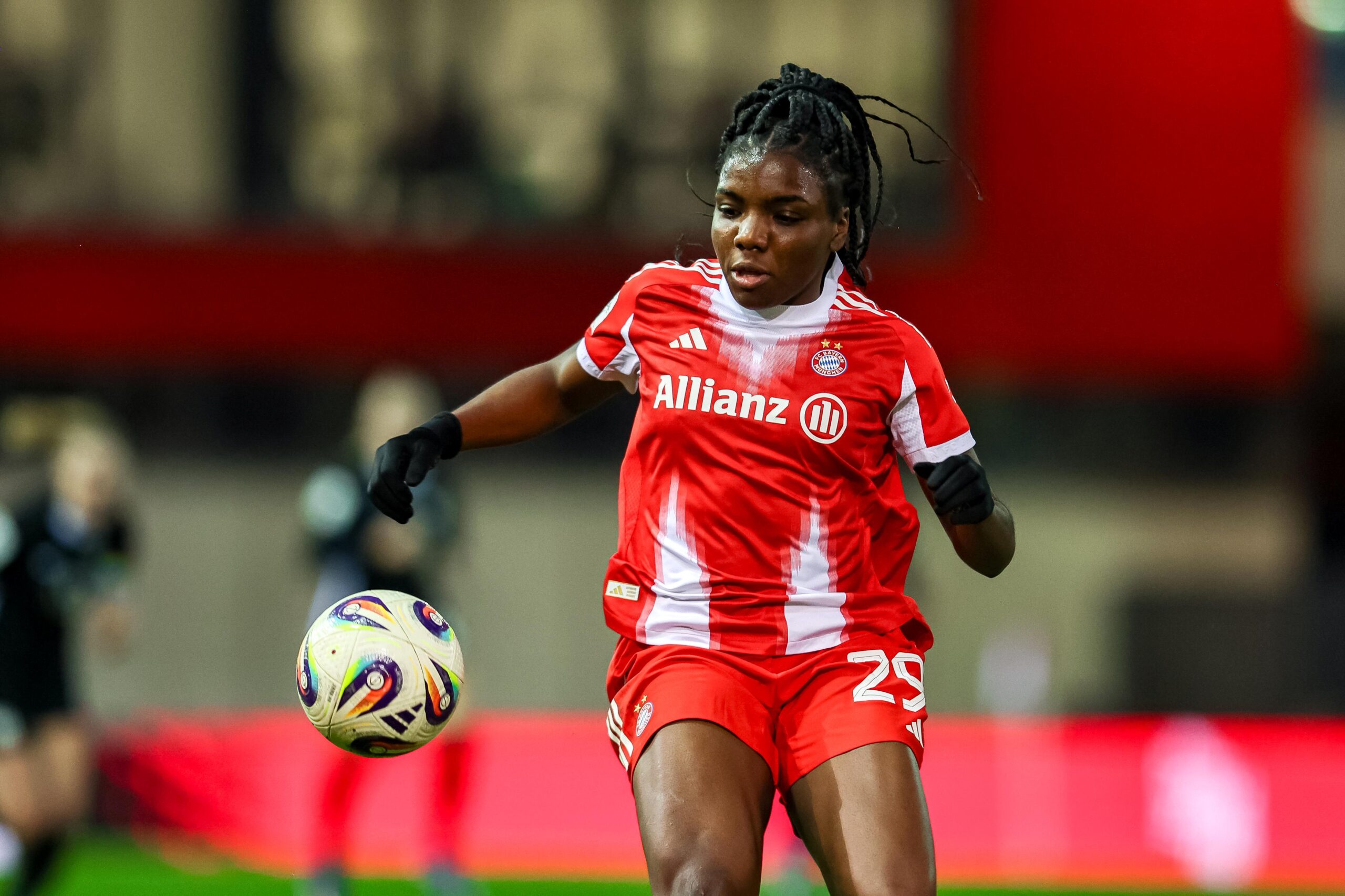 Enda Imda (FC Bayern) trifft zum 1:0 gegen Nürnberg