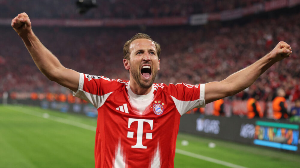 Harry Kane jubelt im Trikot des FC Bayern