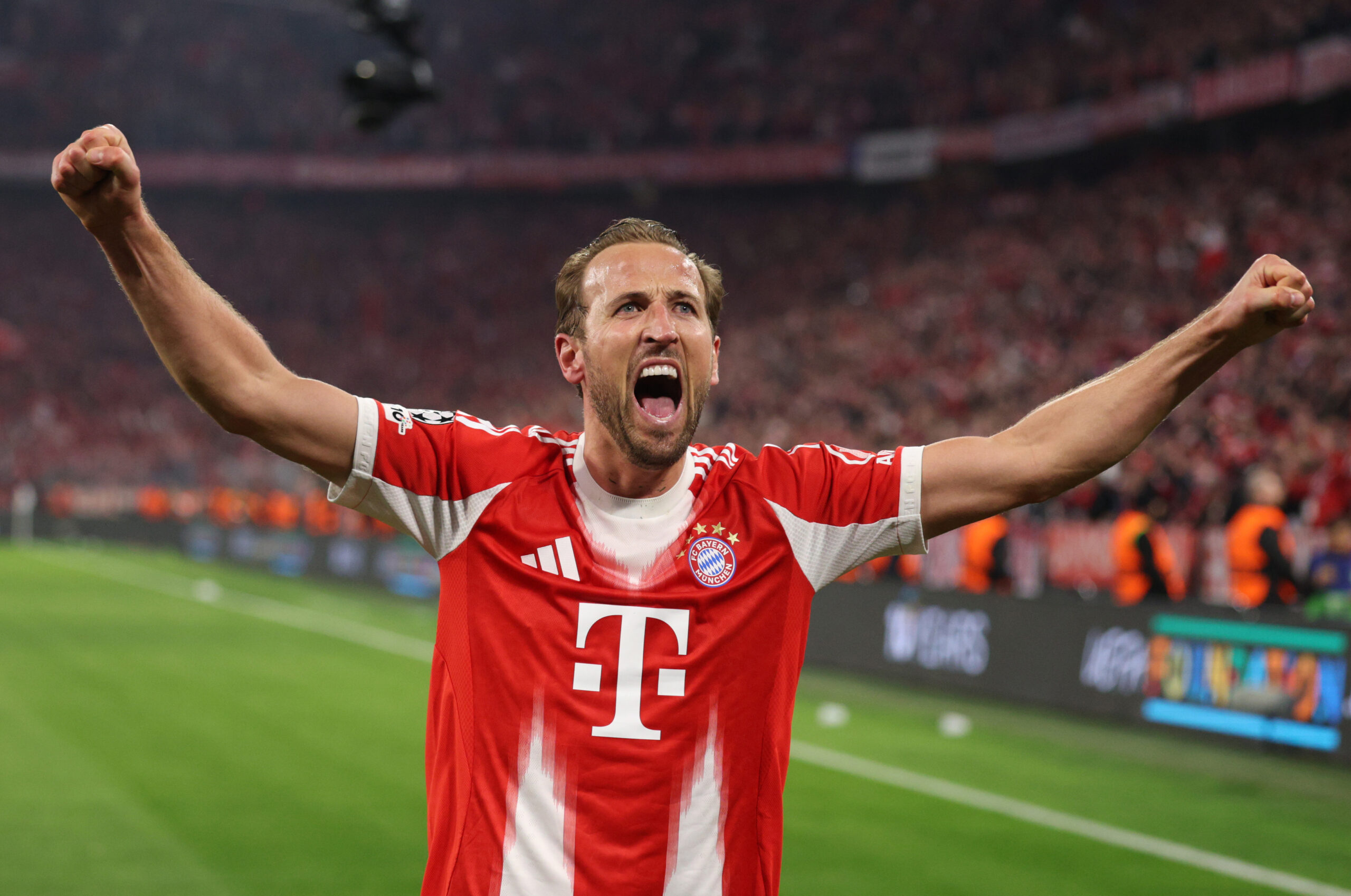 Harry Kane jubelt im Trikot des FC Bayern
