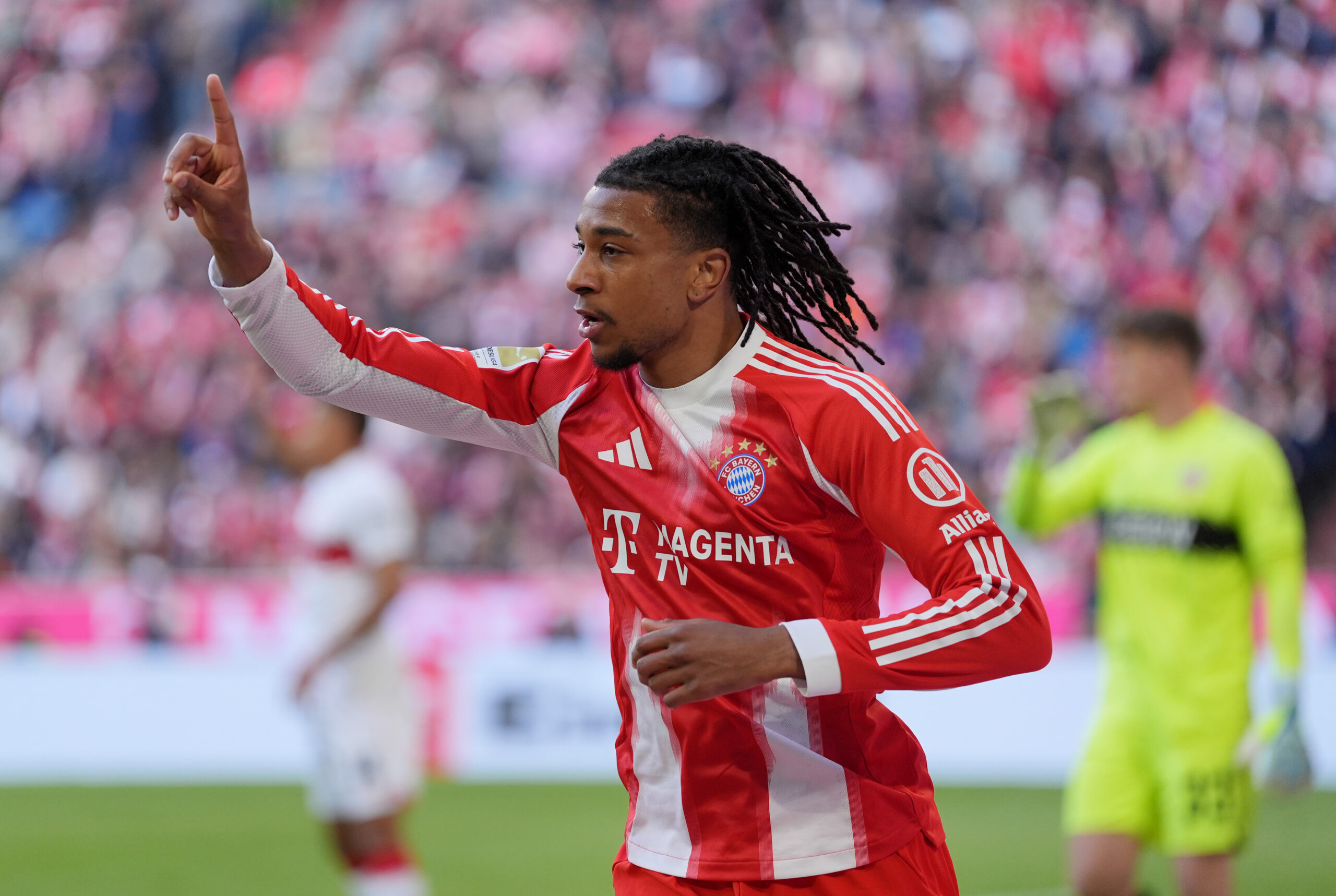 Der FC Bayern München ist Meister! Michael Olise und Co. besiegten den VfB Stuttgart am späten Sonntagabend.