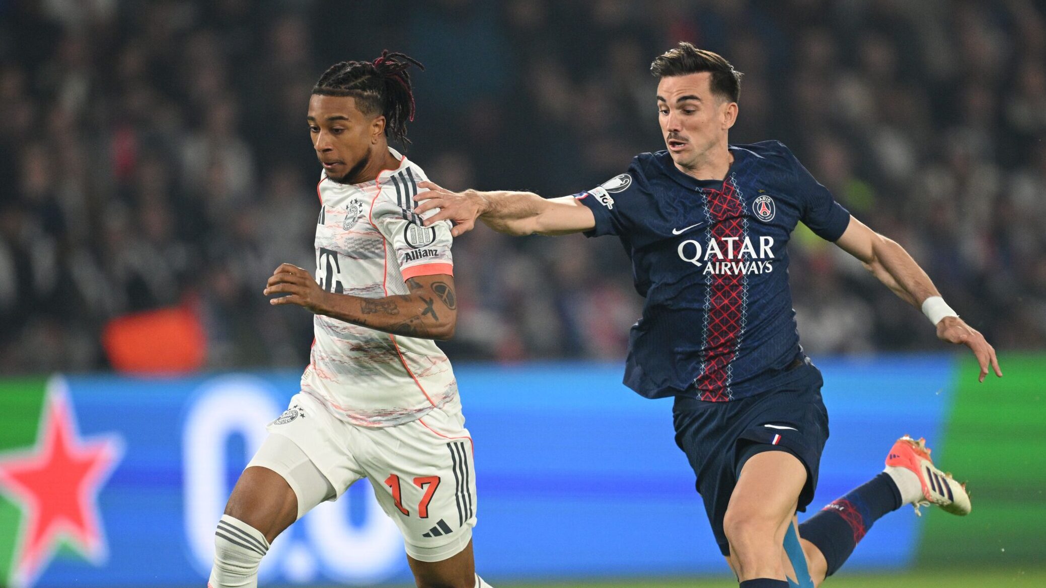 Michael Olise für den FC Bayern im Duell gegen Paris Saint-Germain.