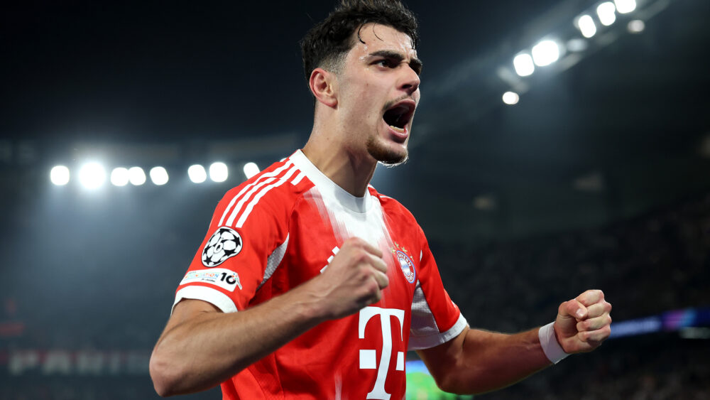 Aleksandar Pavlovic (FC Bayern)