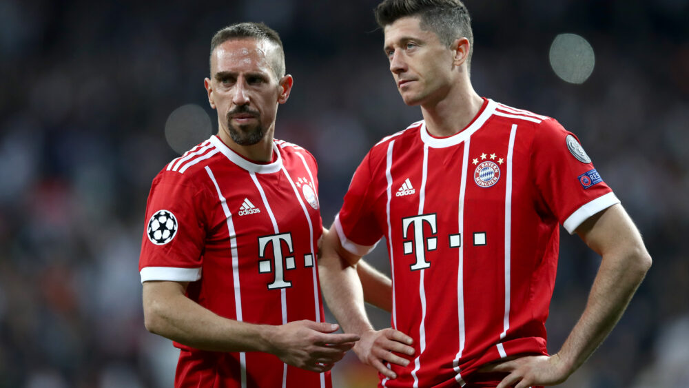 Franck Ribéry und Robert Lewandowski im Trikot des FC Bayern nach einer Niederlage gegen Real Madrid