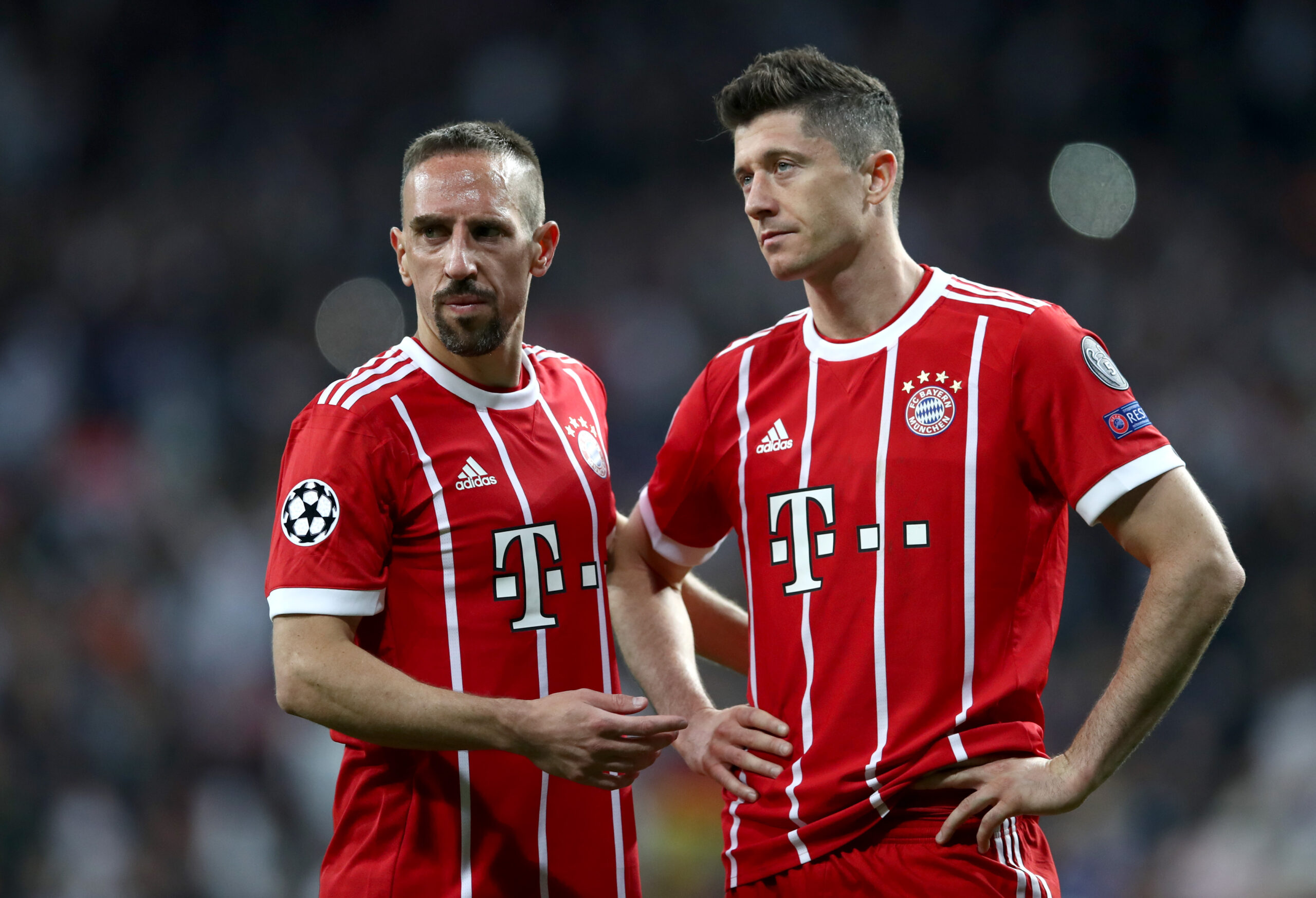Franck Ribéry und Robert Lewandowski im Trikot des FC Bayern nach einer Niederlage gegen Real Madrid