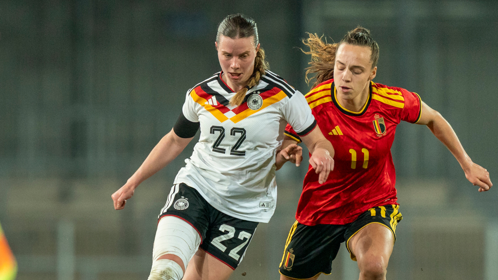 Sarah Mattner im Trikot der DFB-Juniorinnen im Duell mit Belgien. Der FC Bayern soll an ihr interessiert sein.