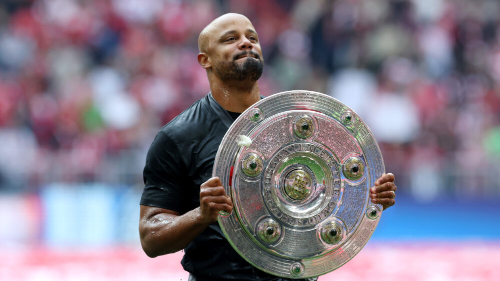 Der FC Bayern will auch zum Ende der Bundesliga-Saison 2026/2927 jubeln
