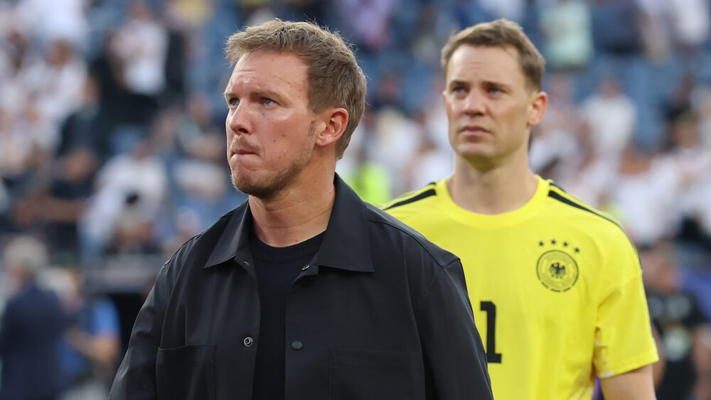 Julian Nagelsmann und Manuel Neuer (DFB-Team) fassungslos.