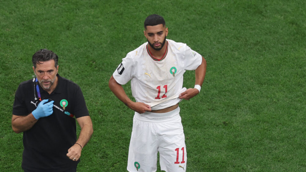 Ismael Saibari (FC Bayern) musste verletzt vom Feld bei der WM 2026.
