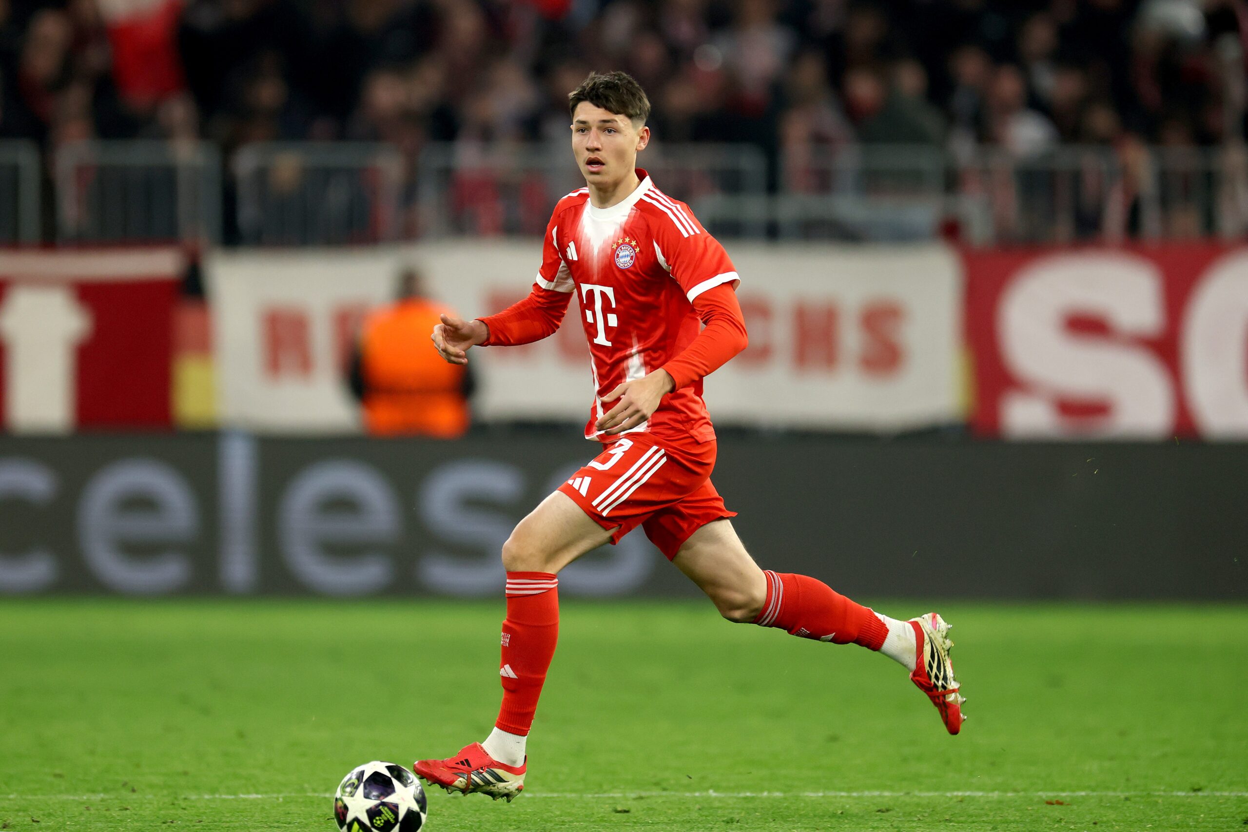 Mit 16 Jahren schon in der Champions League aktiv: Filip Pavić von den FC Bayern Amateuren