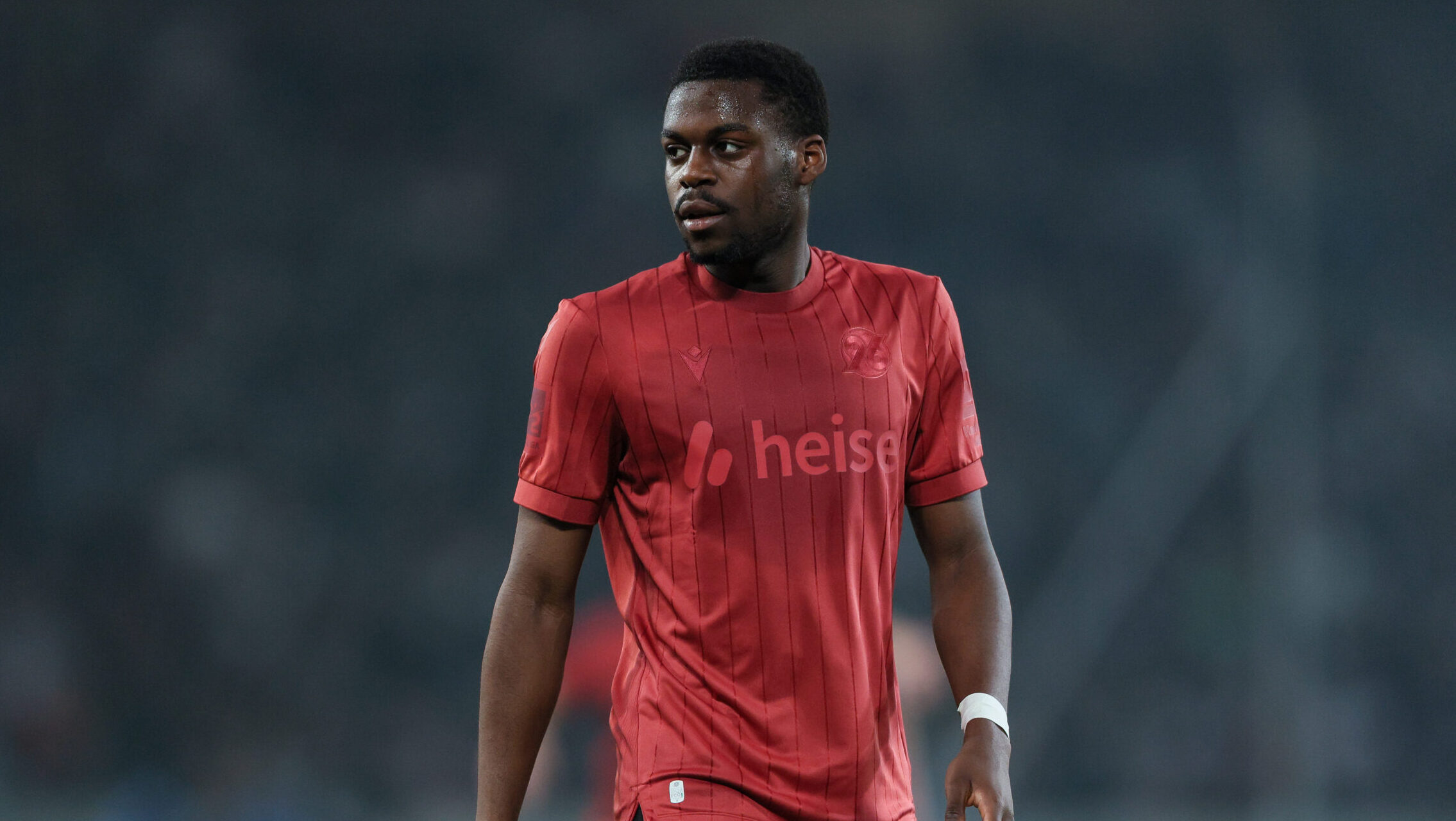 Noël Aséko (FC Bayern, demnächst Eintracht Frankfurt, hier im Trikot von Hannover 96)
