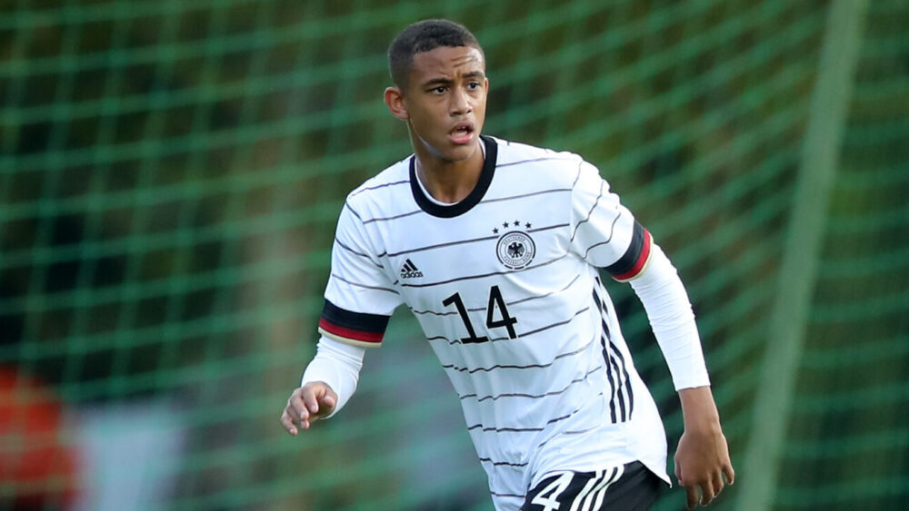 Tarek Buchmann (FC Bayern) hier im DFB-Trikot vor einigen Jahren.