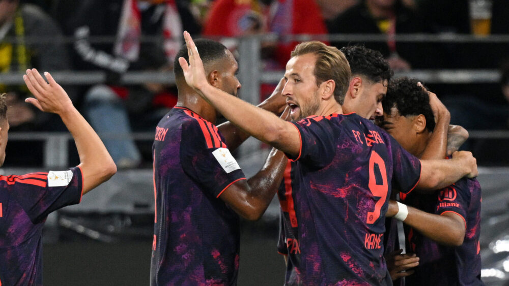 FC Bayern jubelt gegen den BVB