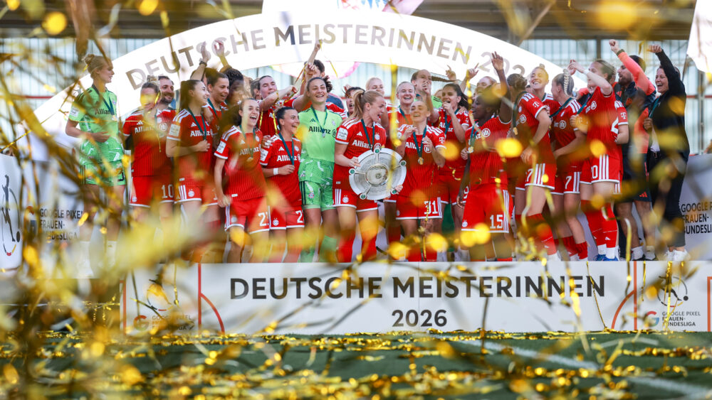Der FC Bayern feiert die Meisterschaft in der Frauen-Bundesliga