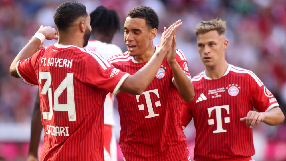 FC Bayern jubelt mit Jamal Musiala