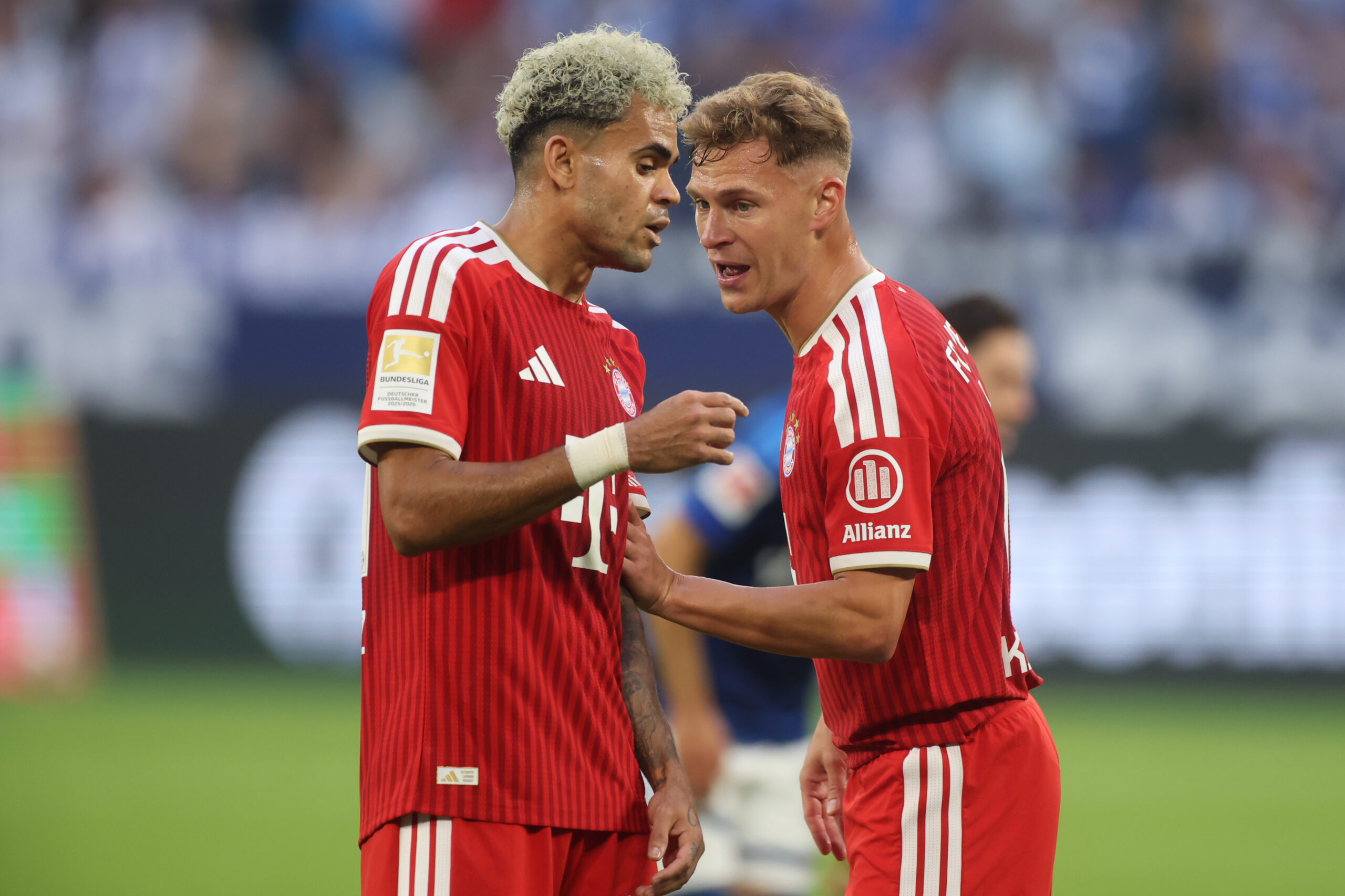 Luis Diaz und Joshua Kimmich (FC Bayern)