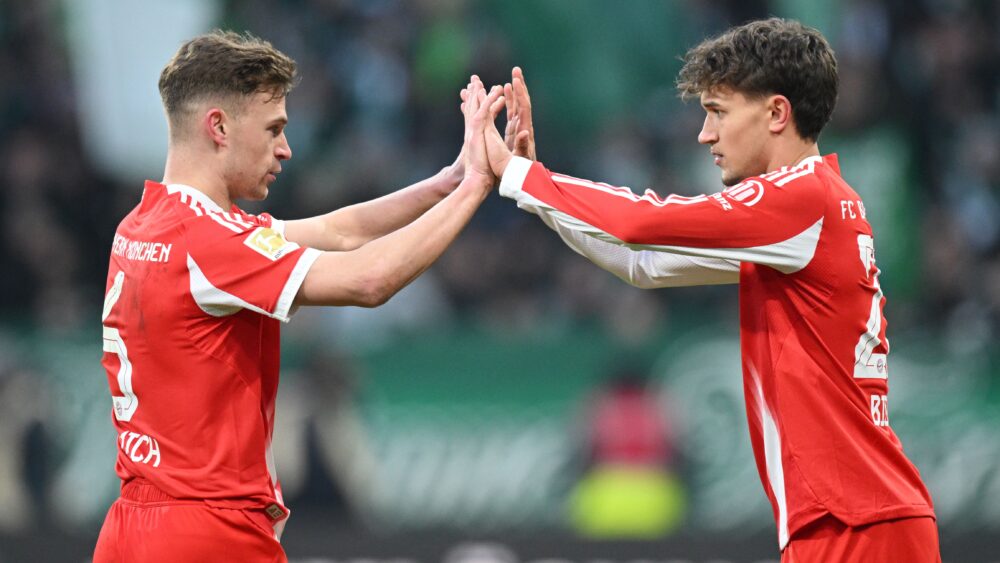 Joshua Kimmich und Tom Bischof (FC Bayern).